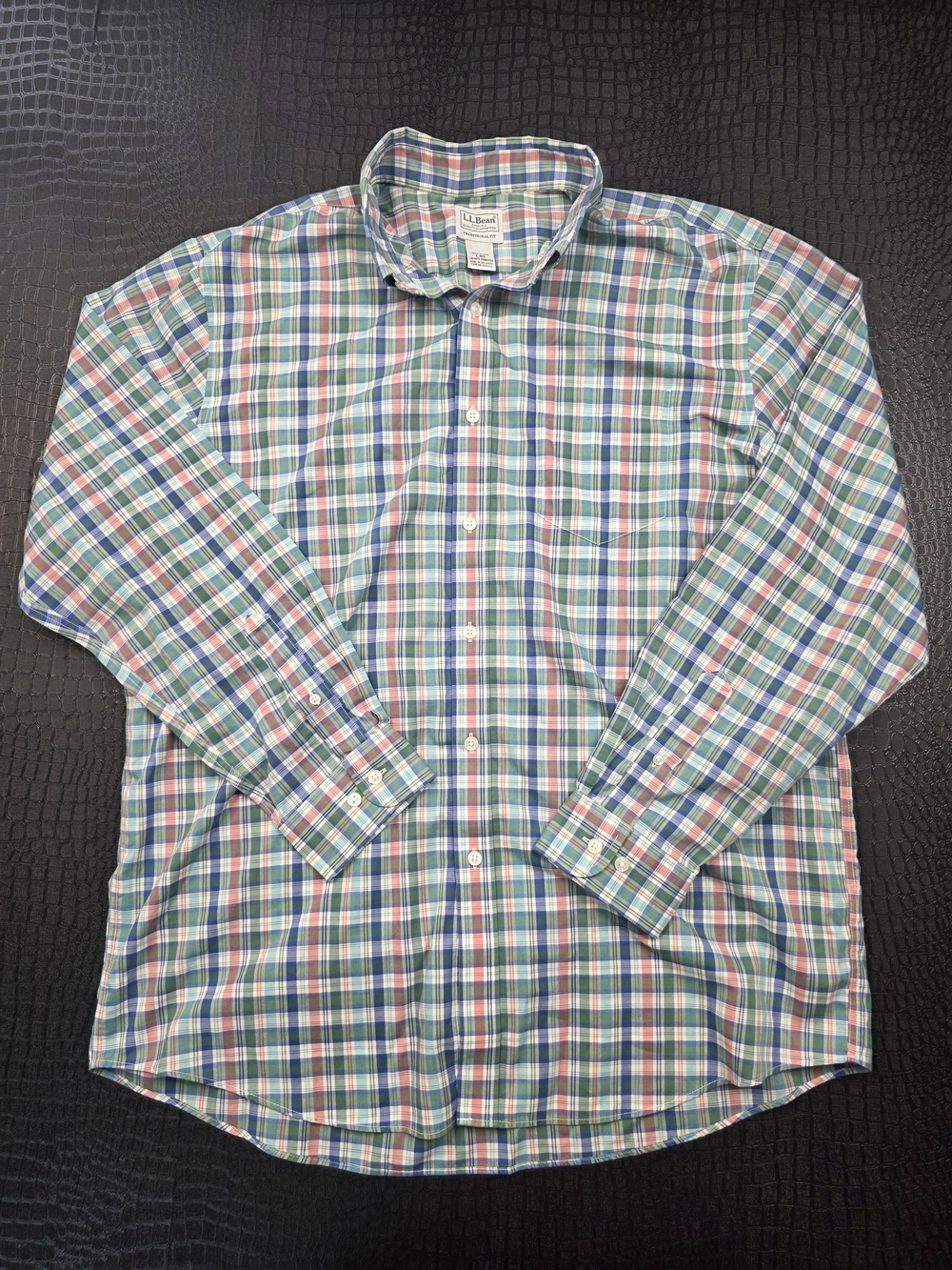 L.L. Bean Plaid Button Down Traditional Fit Size L / Grn Yell Blu Pnk Checkered